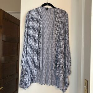 Angel sleeve chevron shawl